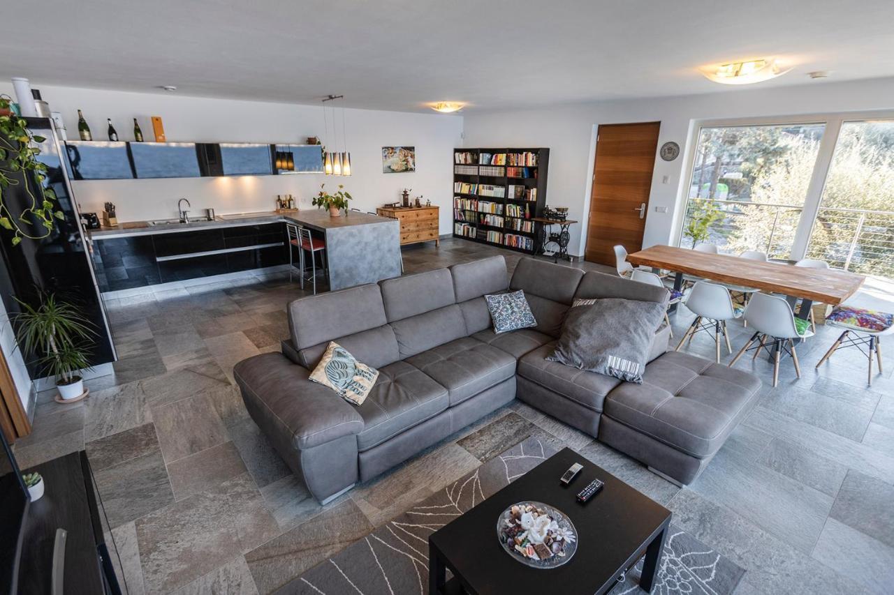 ברנצונה סול גארדה Villa Luthien מראה חיצוני תמונה